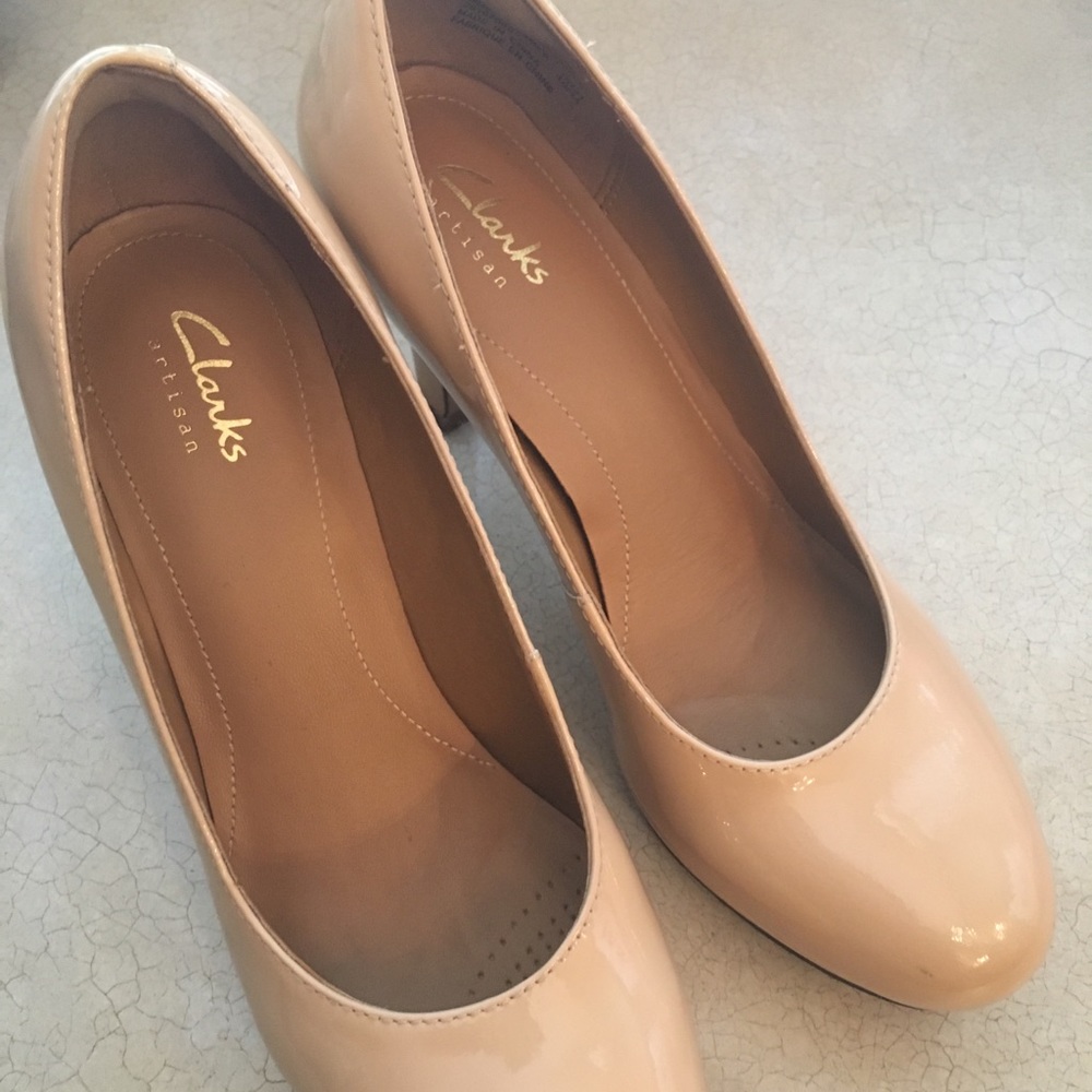 Clarks Heavenly pumps